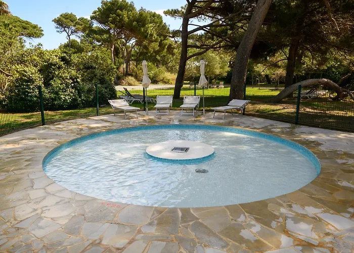 Le De Giens Apartman *